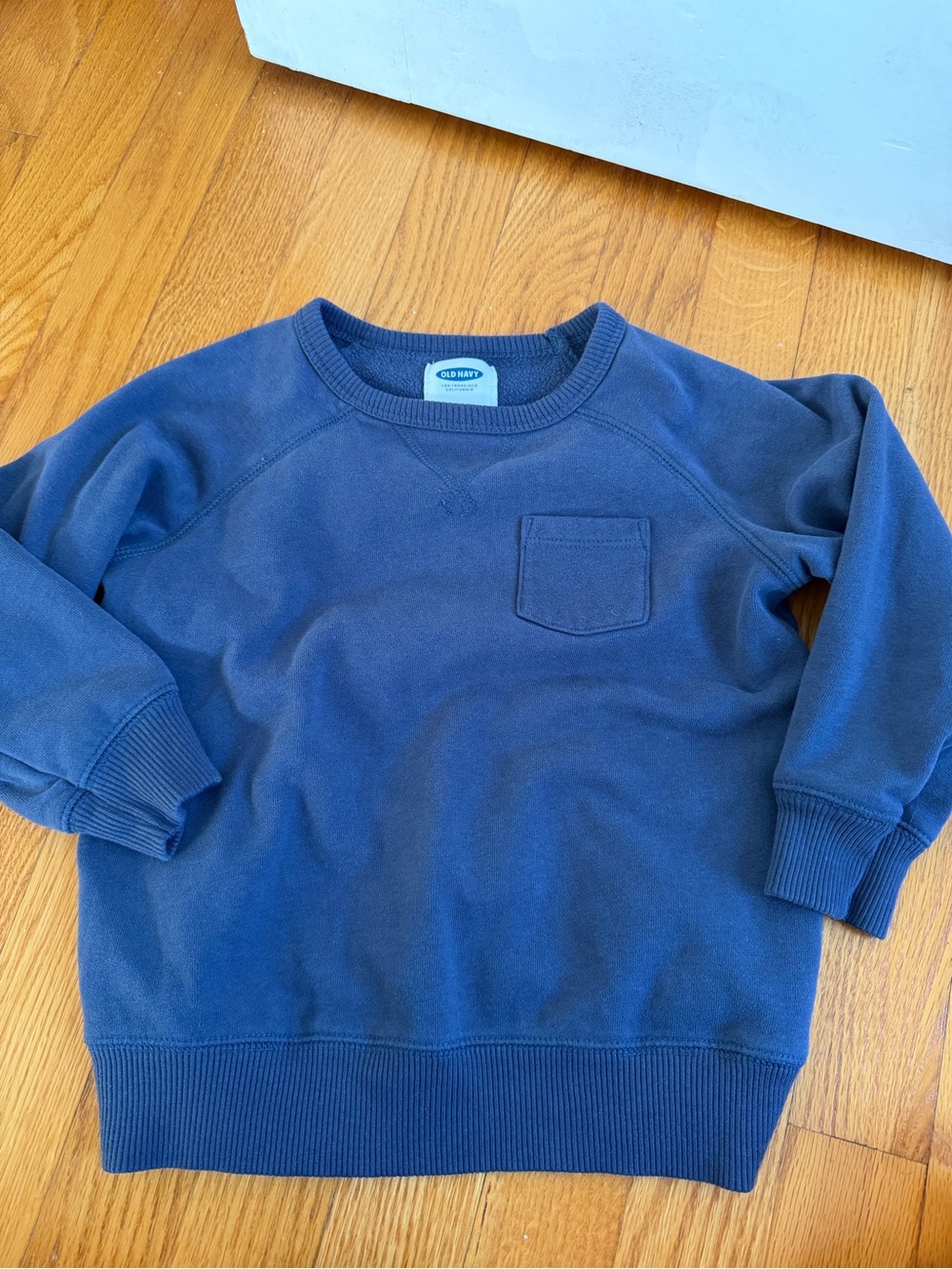 Old navy slate blue crewneck cotton pocket sweatshirt size boys 4